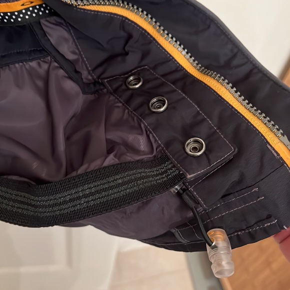 Men’s Vintage Oakley Software Snowboard Jacket Size Medium - Picture 9 of 10